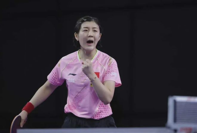 背景下的缩 背景下的缩