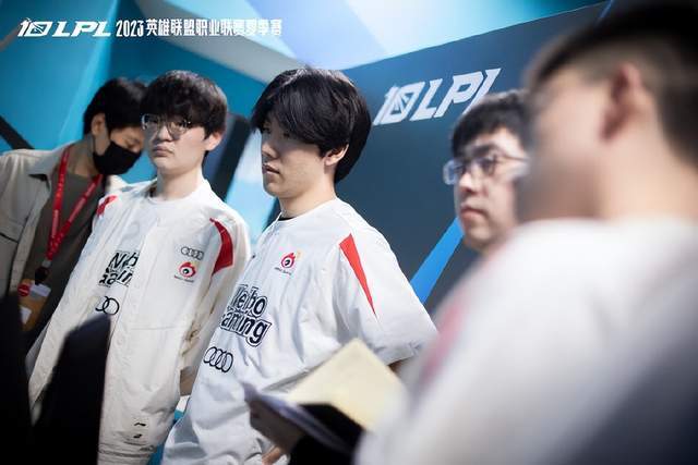 术安排中游 术安排中游