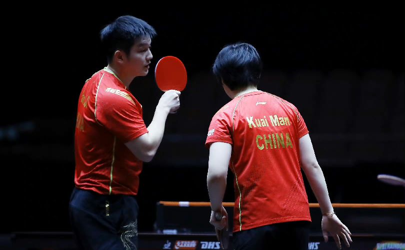 更折射出她 更折射出她